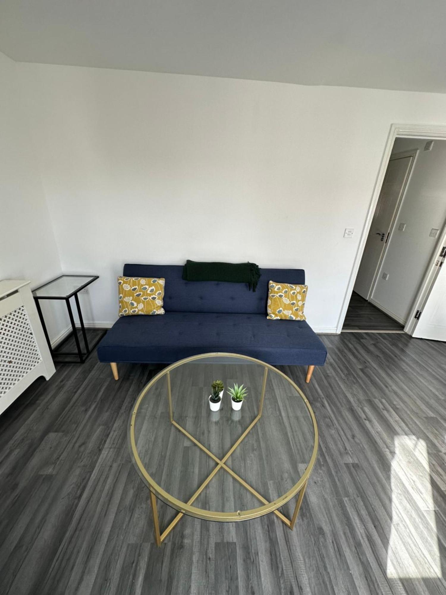 Suites By Rehoboth - Abbey Wood Station - London Zone 4 Kültér fotó